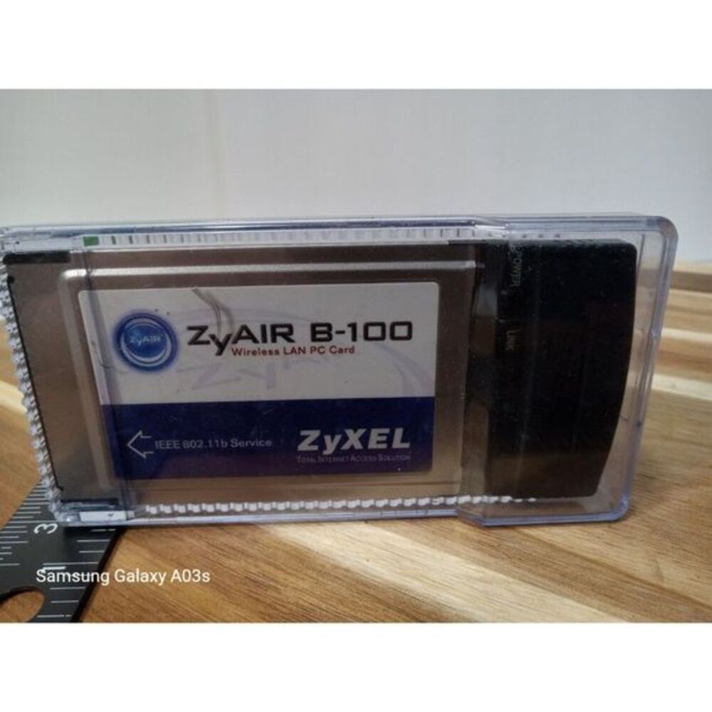 ZyXEL ZyAIR B-100 Wireless LAN PC Card